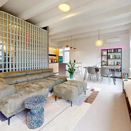 Lejlighed Urban Haven In Center With Free Parking