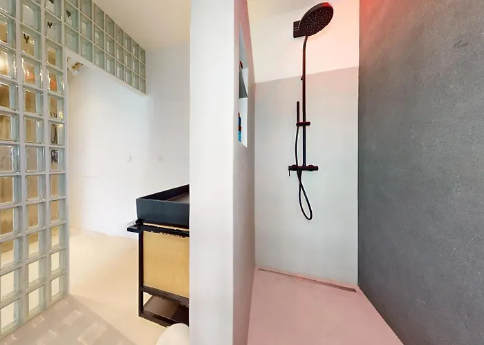 Urban Haven In Center With Free Parking Apartment *