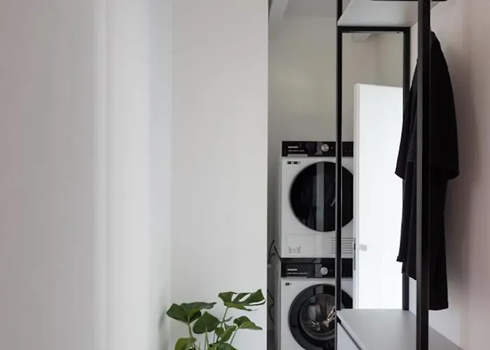 Apartment Urban Haven In Center With Free Parking *